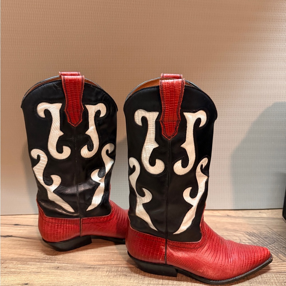 Red and Black Western Cowboy Boots